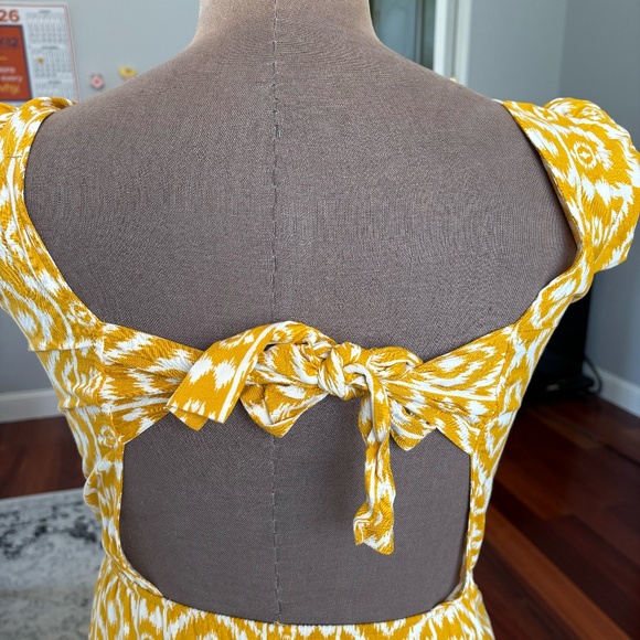 Retro-Bohemian Yellow Ikat Midi Dress - Picture 4 of 7